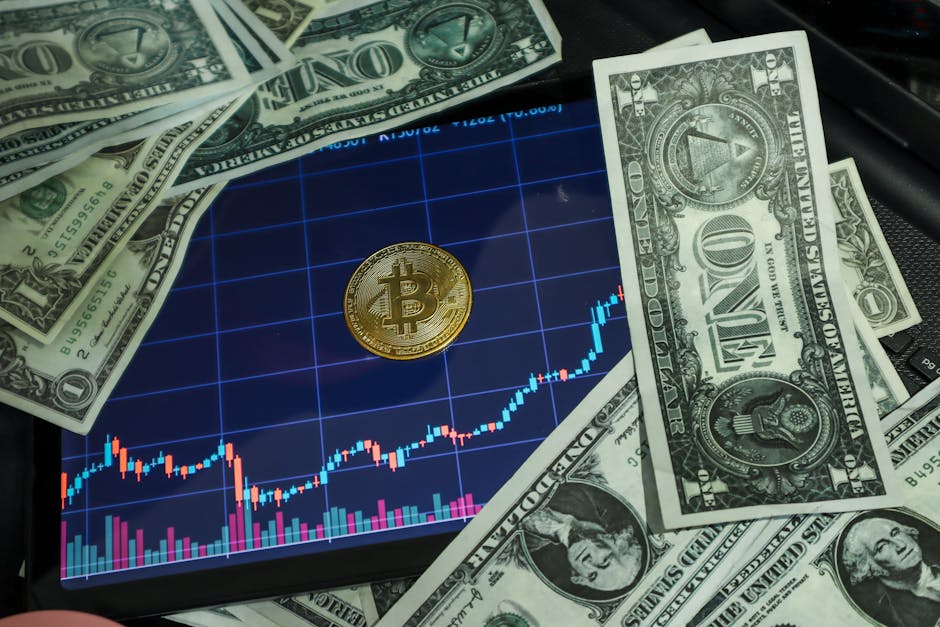 2026 Economy: S&P 500 Gains, Bond Market Crisis Explained