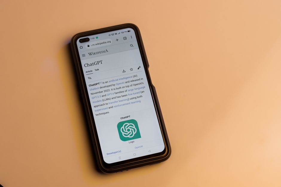 AI in 2026: Layoffs, Safety Scandals & a Record Benchmark — Photo by Sanket Mishra on Pexels