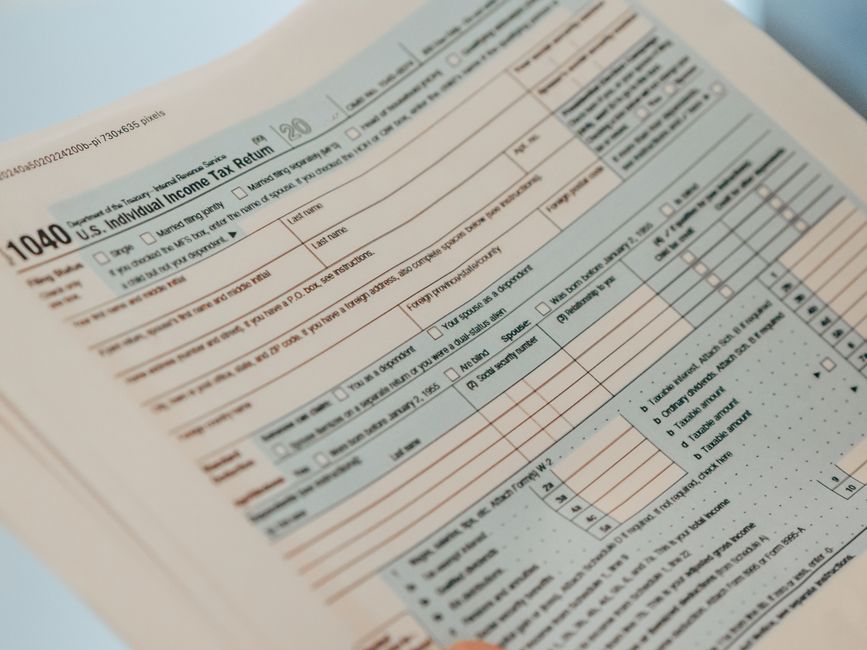 Capital Gains Tax: Short-Term vs Long-Term Explained — Photo by Kindel Media on Pexels