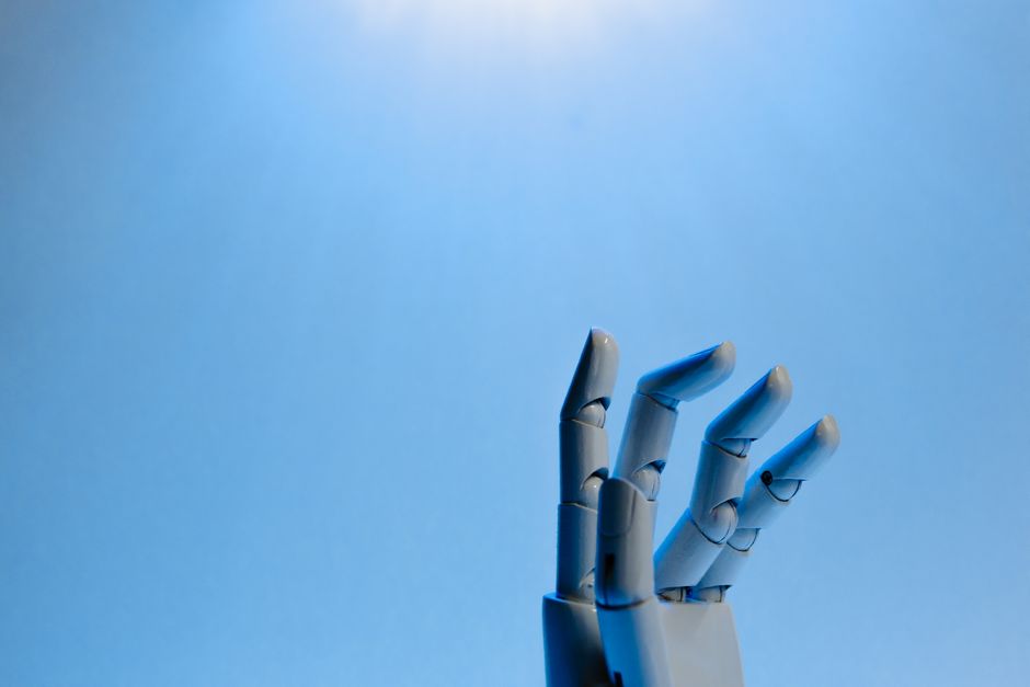 2026 AI Trends: Scams, Ransomware & Claude's Inner Mind — Photo by Tara Winstead on Pexels